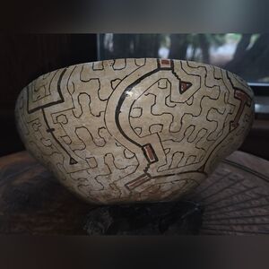 Vntg Shipibo-Conibo Amazonian pottery bowl, Authentic C. Early 19th Century